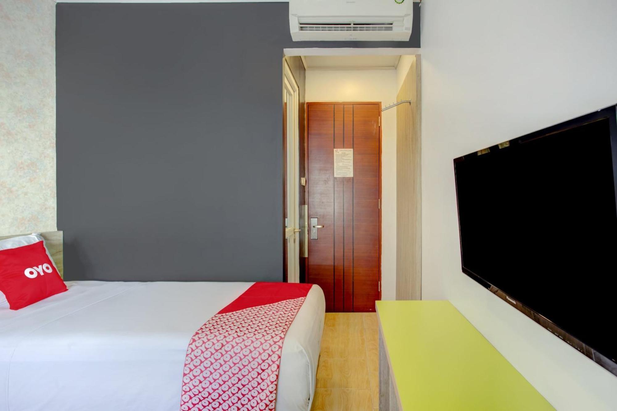 Hotel O Gambir Near Juanda Station Formerly Bunga Dahlia Джакарта Экстерьер фото