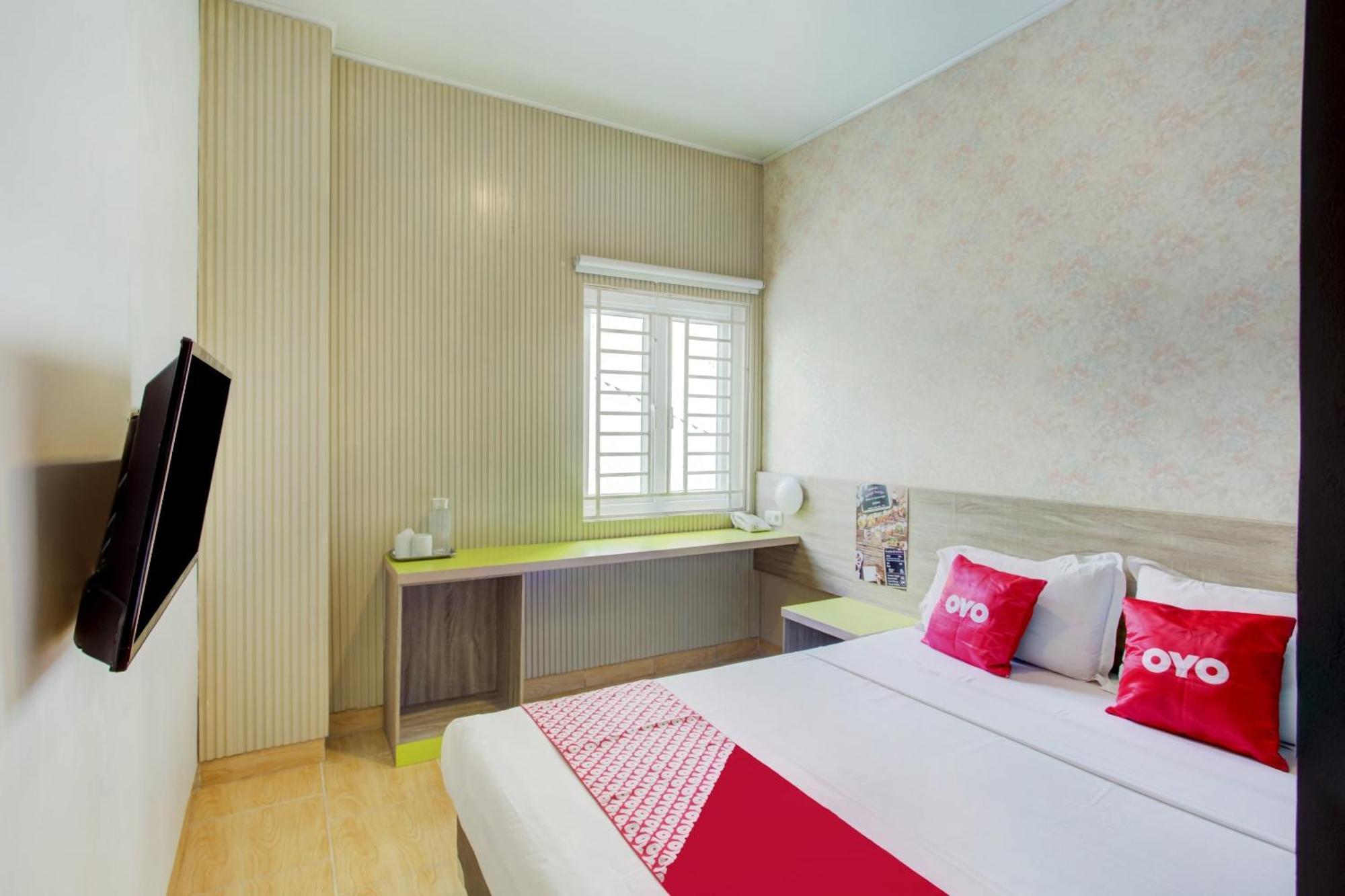 Hotel O Gambir Near Juanda Station Formerly Bunga Dahlia Джакарта Экстерьер фото