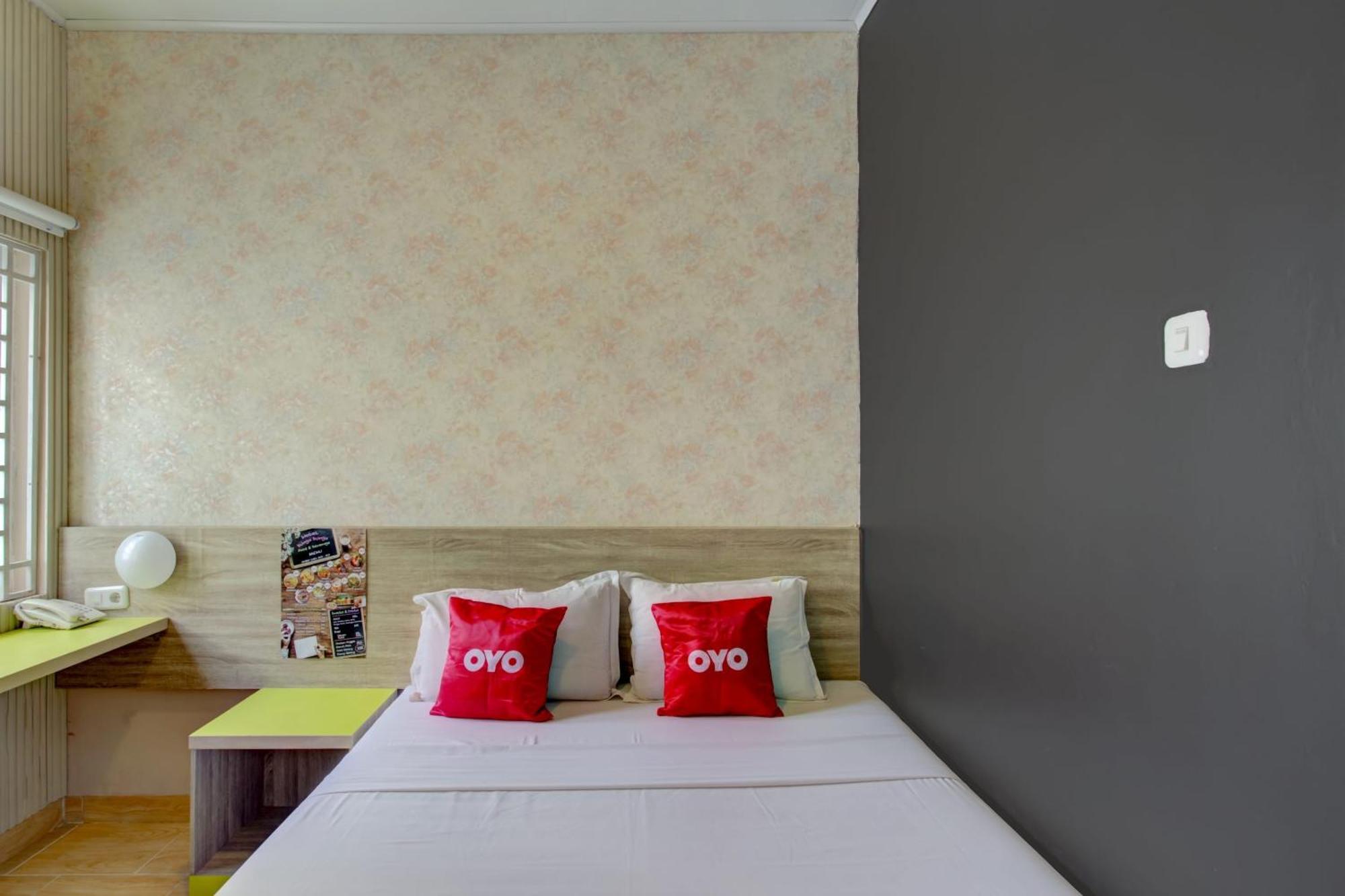 Hotel O Gambir Near Juanda Station Formerly Bunga Dahlia Джакарта Экстерьер фото