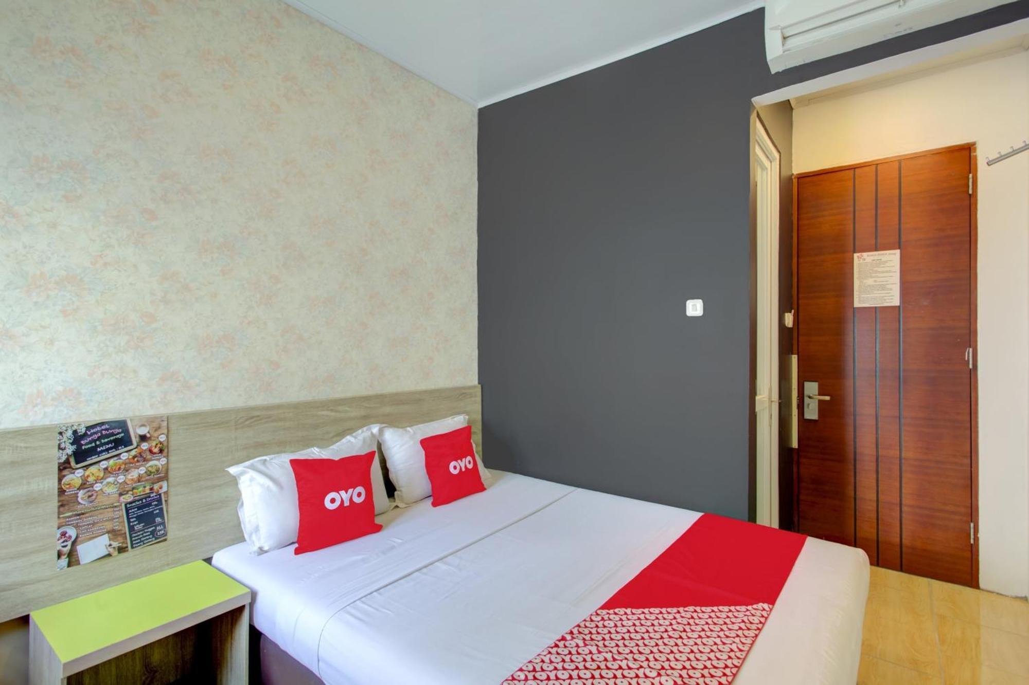 Hotel O Gambir Near Juanda Station Formerly Bunga Dahlia Джакарта Экстерьер фото