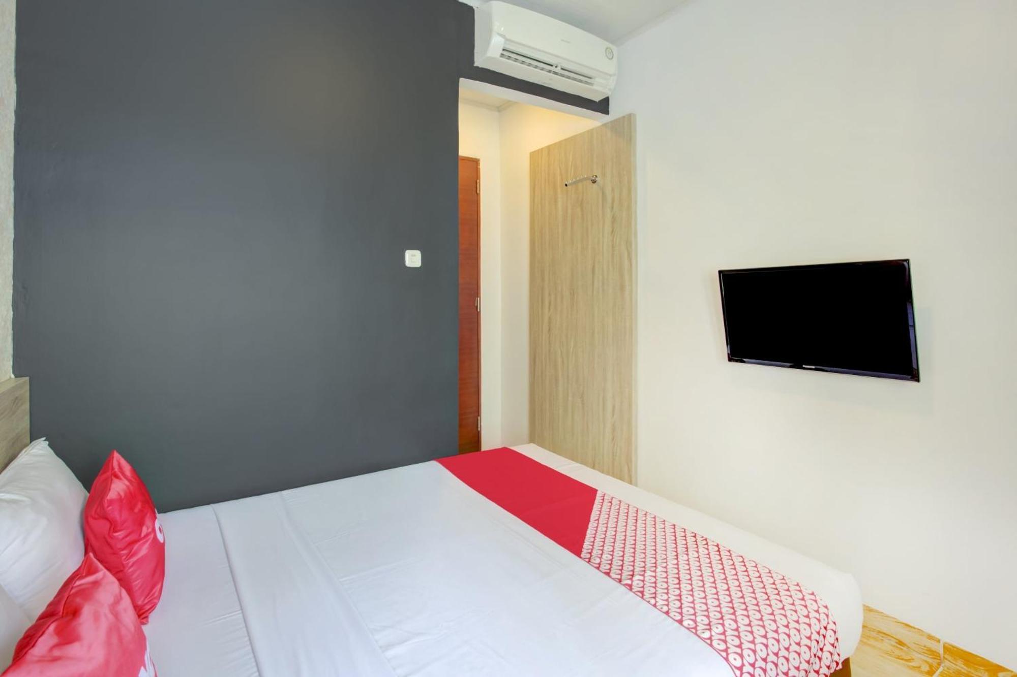 Hotel O Gambir Near Juanda Station Formerly Bunga Dahlia Джакарта Экстерьер фото
